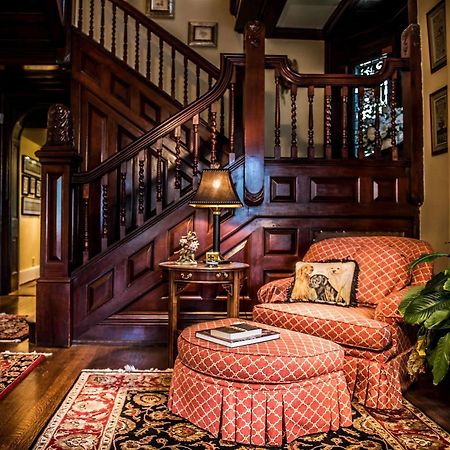 Inn At St James Court Louisville Eksteriør billede
